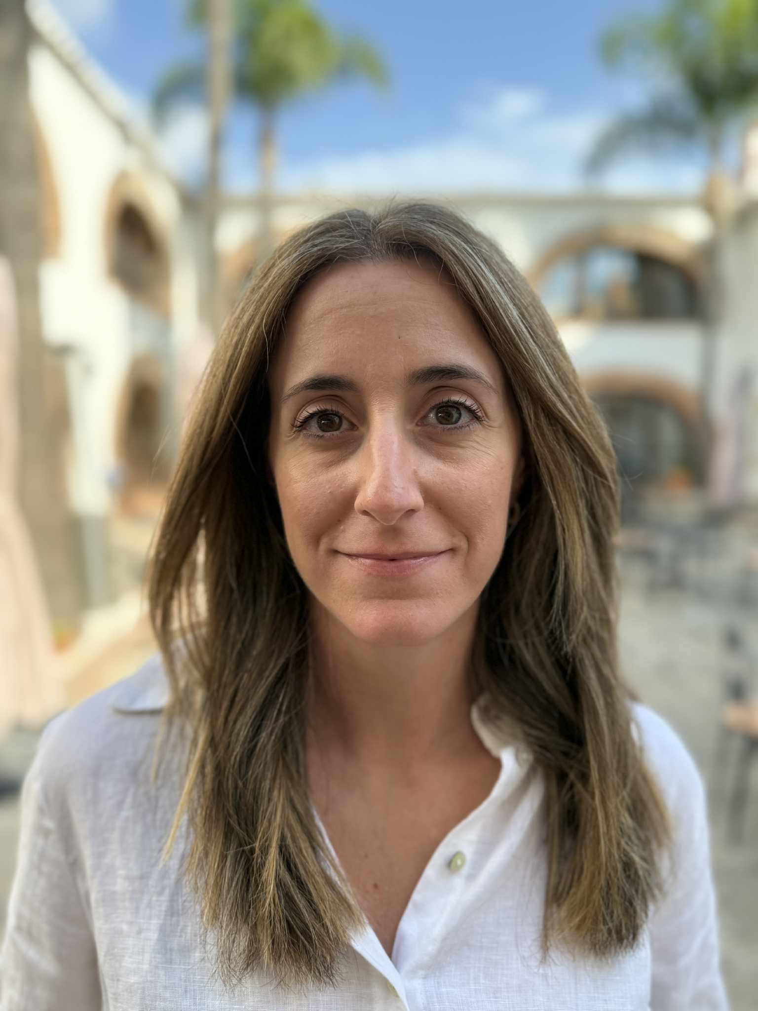 Isabel León
