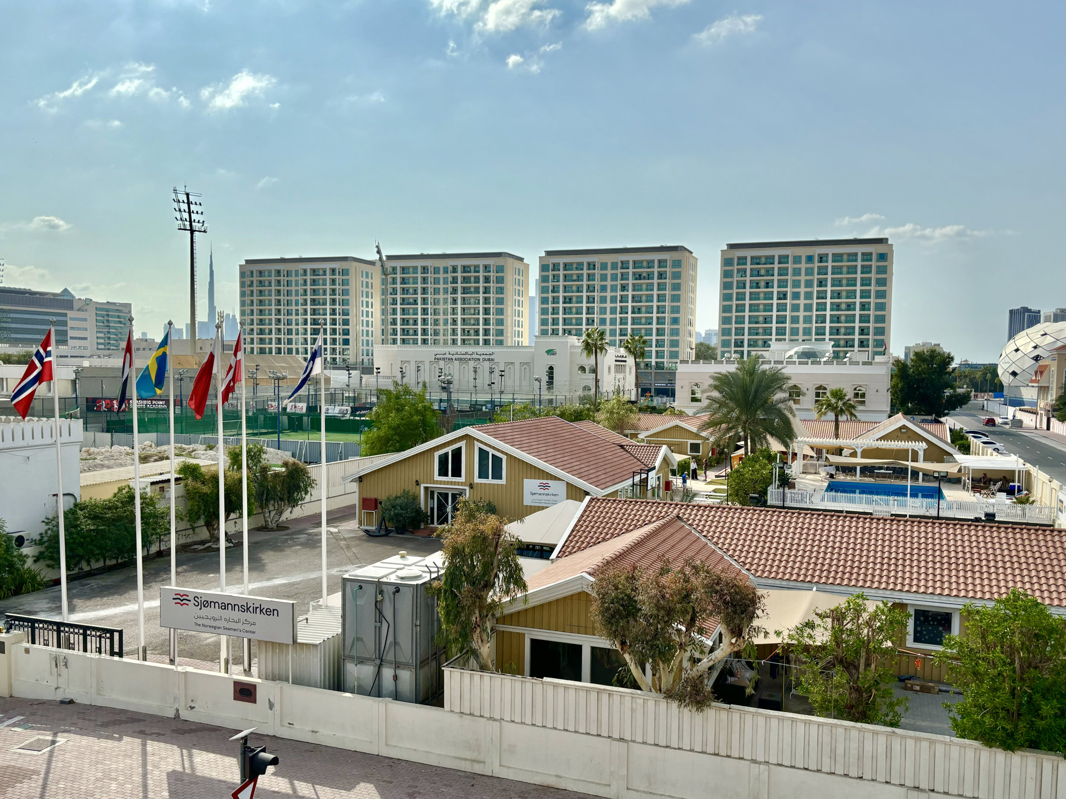 Dubai Mobil4[1]