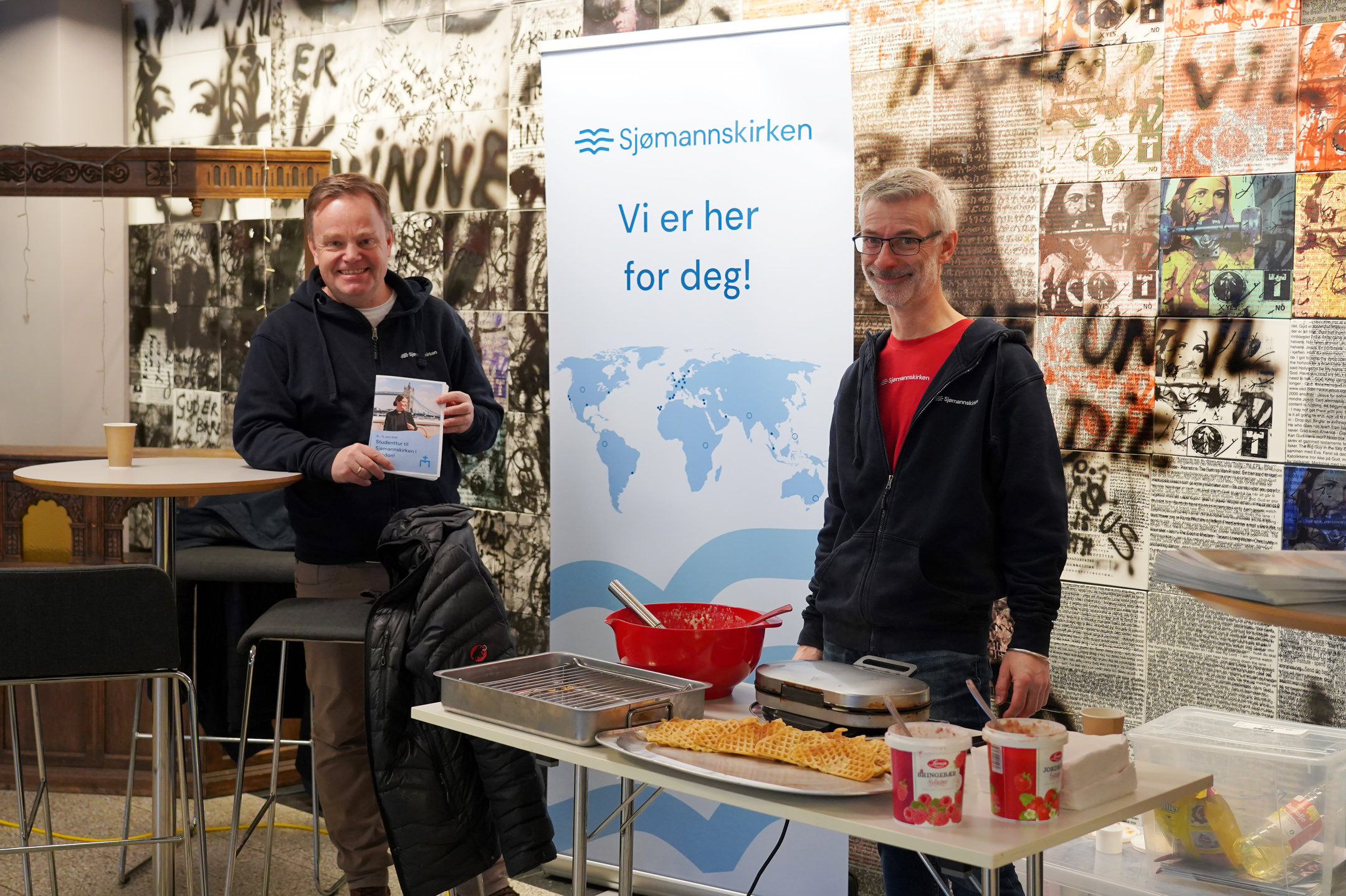 Norgesarbeidet på stand med vafler