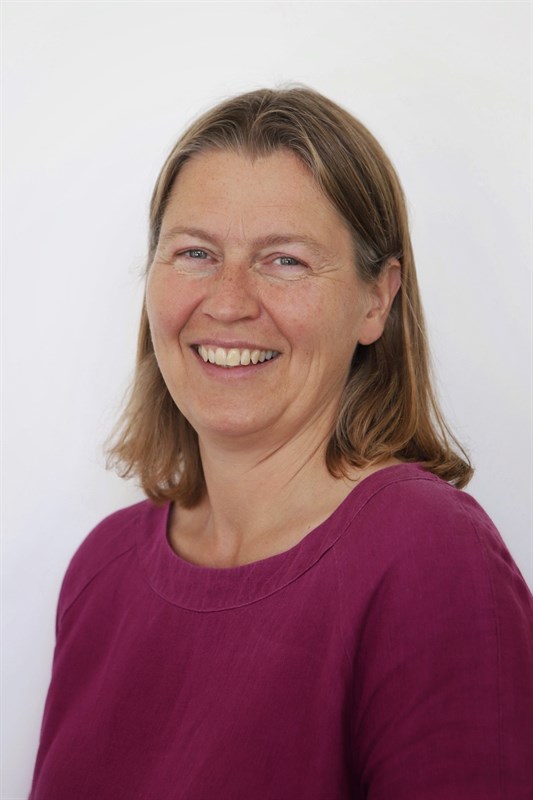Yvonne Thuv (pid_2454496.jpg)